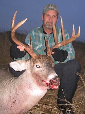 Alberta Canada Whitetail Deer Bow Hunts