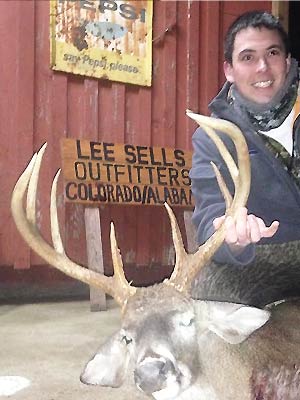 Excellent Whitetail Deer hunting in Alabama with Lee Sells Outfitters