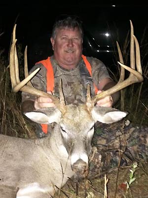 Alabama Deer Hunts with Lee Sells Outfitters