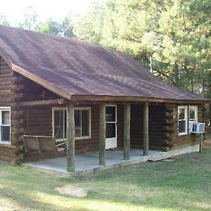 Southampton Outfitters Hunting Lodge